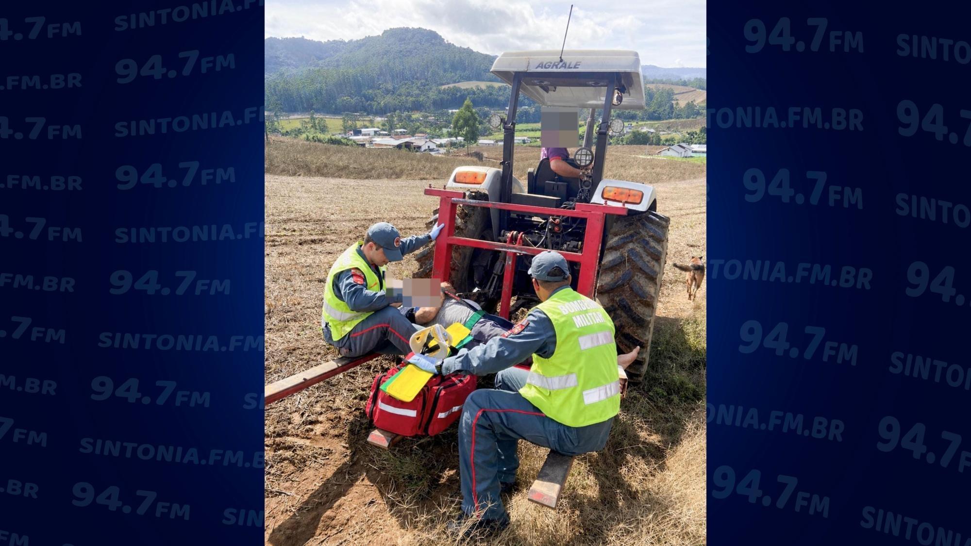 Idoso é resgatado após queda em área de difícil acesso em Ituporanga