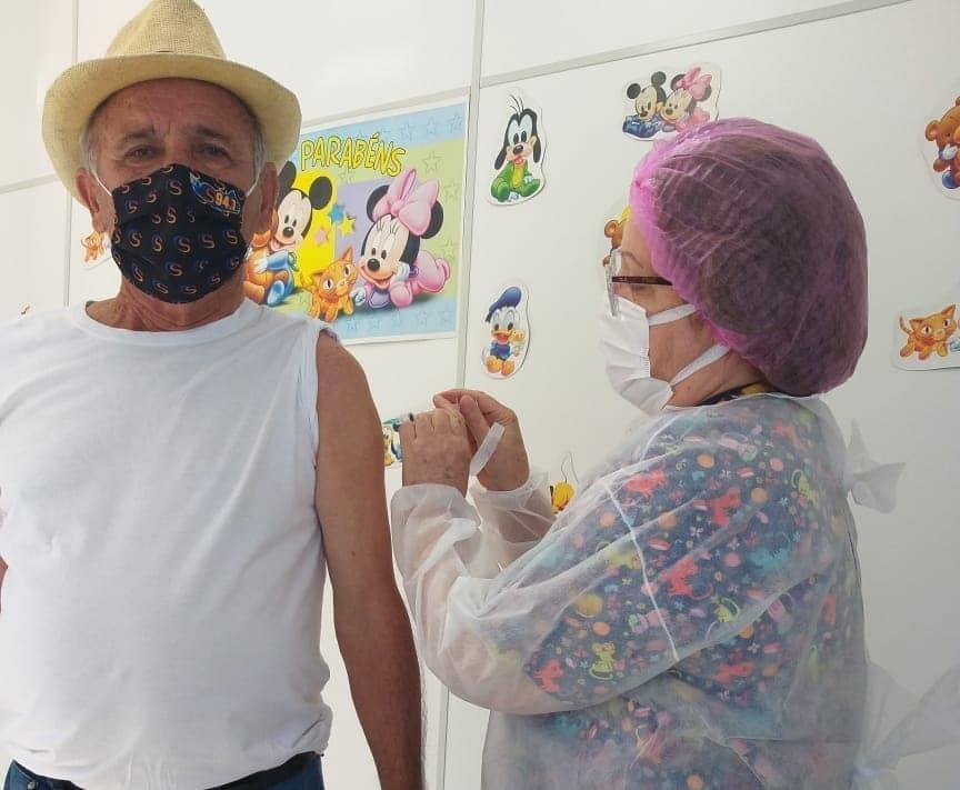 Idosos de 72 a 79 anos que foram vacinados com a CoronaVac vão receber a segunda dose nos próximos dias em Ituporanga