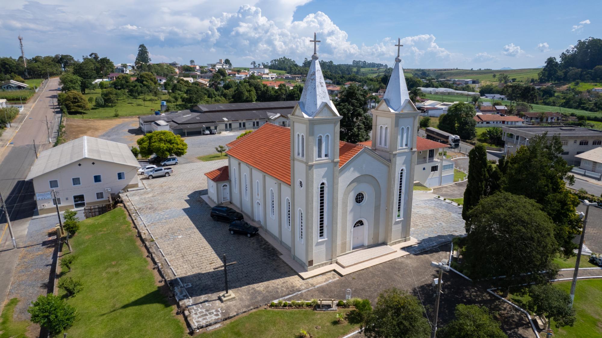 Igreja Matriz da Paróquia Santo Antônio de Imbuia passa por reforma e grande evento irá arrecadar fundos