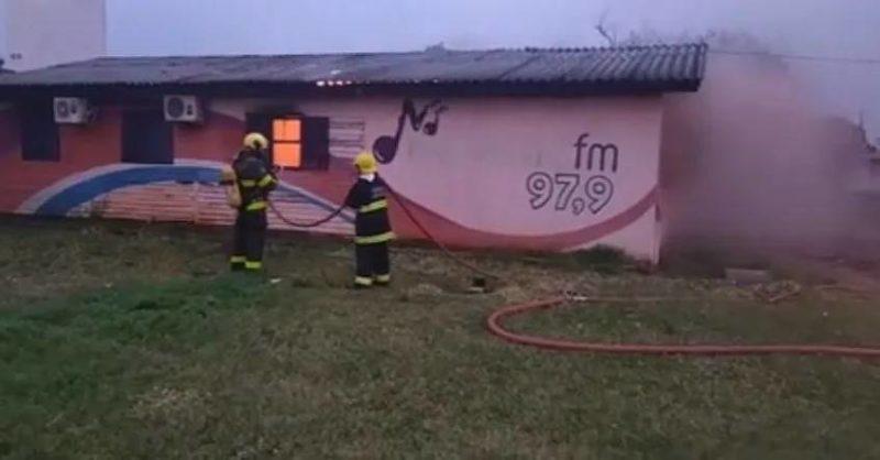 Incêndio atinge emissora de rádio