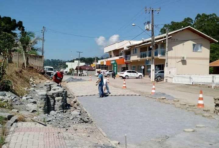Inicia mais uma etapa das obras de revitalização da Avenida 29 de Novembro em Chapadão do Lageado