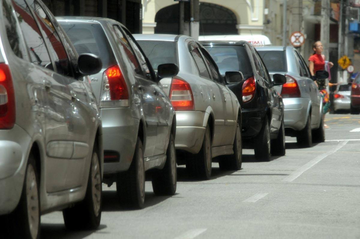 IPVA de veículos com final 8 deve ser pago até sexta-feira, 31 de agosto 