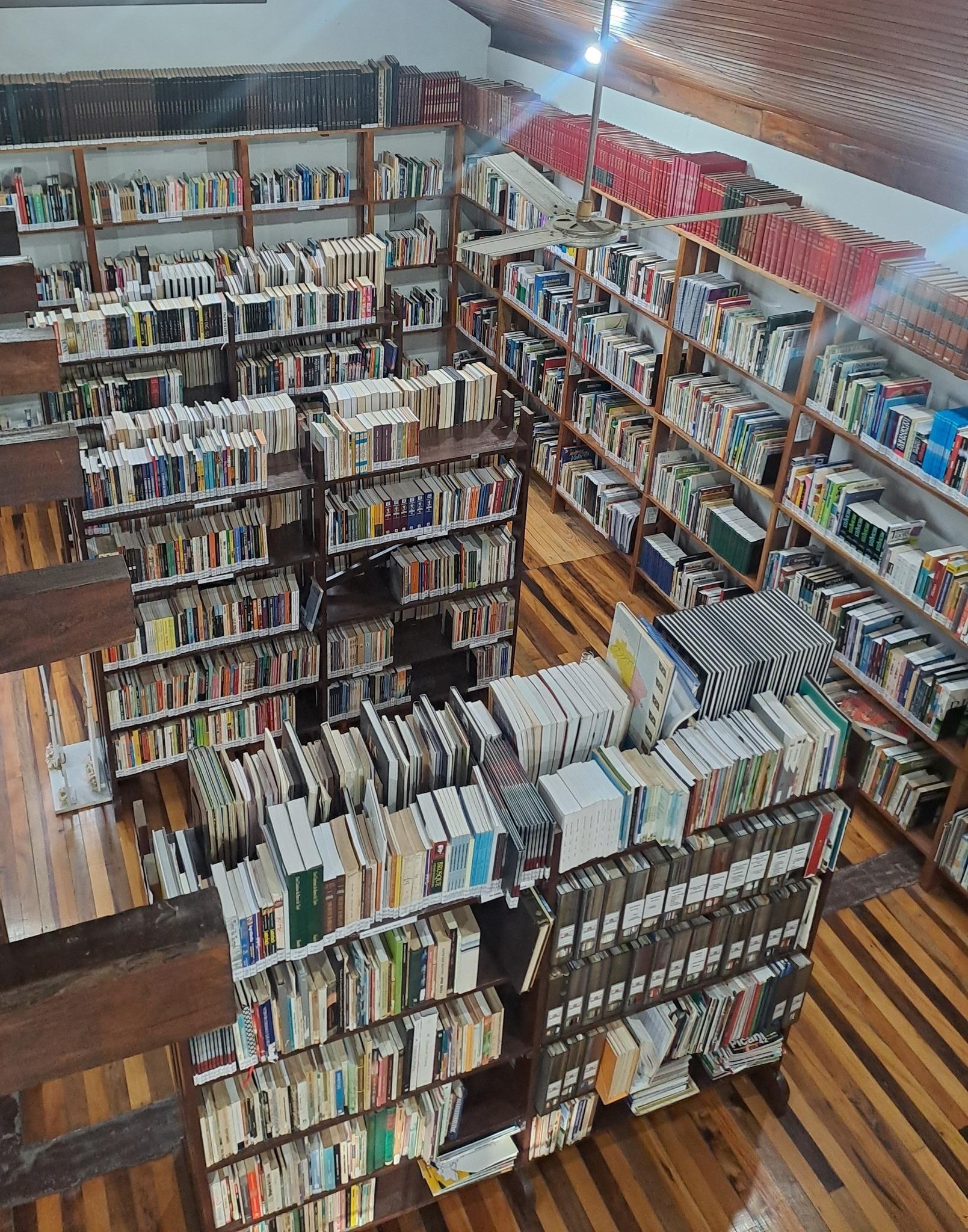 Ituporanga comemora o Dia Nacional da Biblioteca e celebra o incentivo à leitura e a renovação constante do acervo