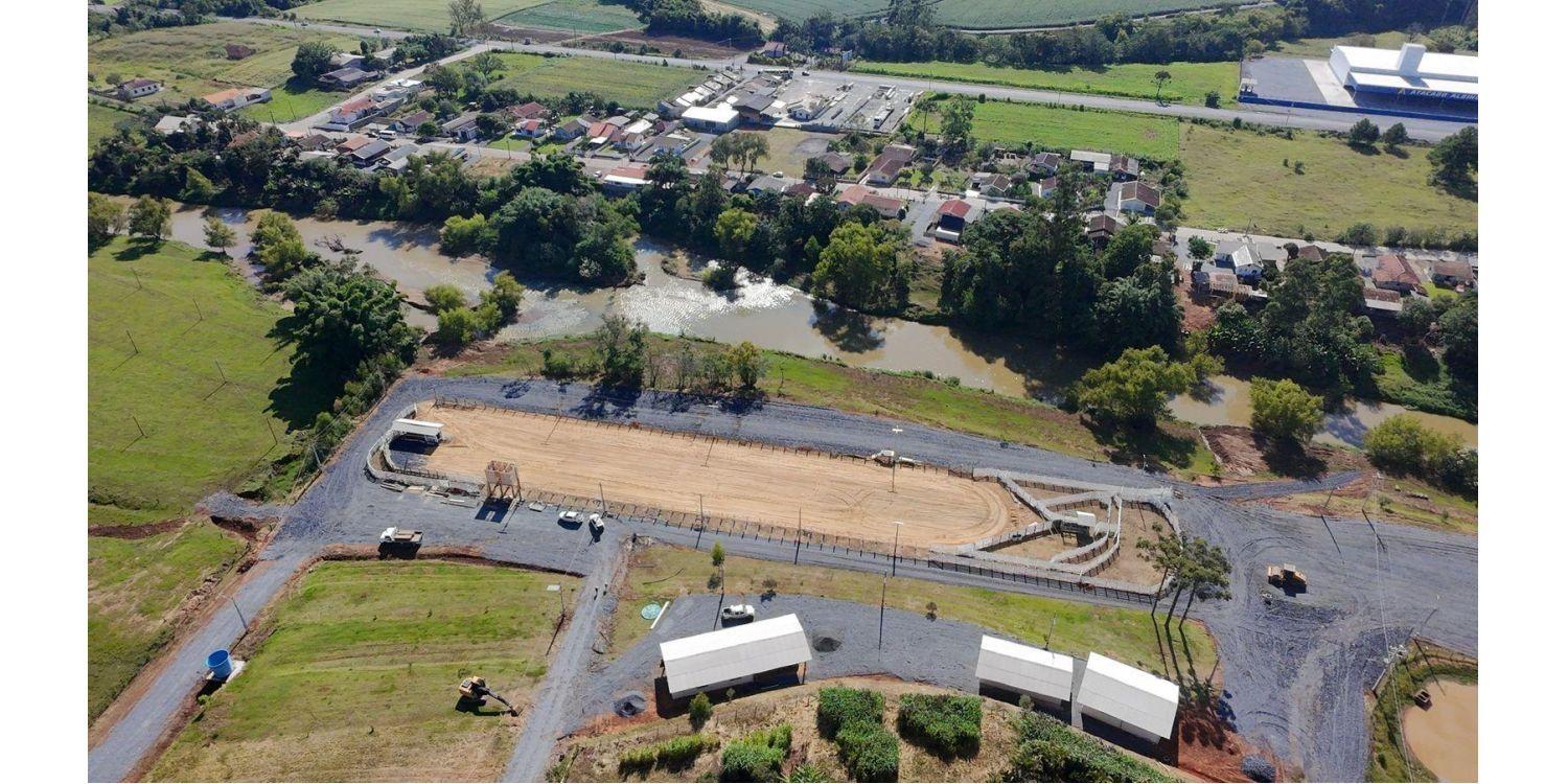 Ituporanga inaugura Parque das Tradições com rodeio