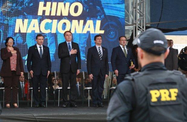 Jair Bolsonaro, Carlos Moisés e ministros participam de aula magna do curso de formação da PRF 