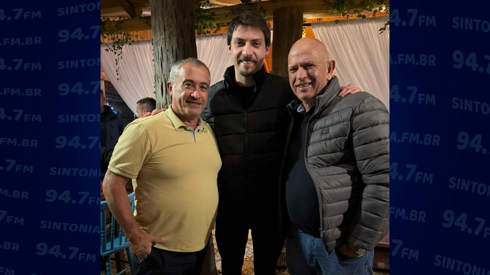 Jair Renan Bolsonaro visita Alfredo Wagner e se reúne com lideranças locais