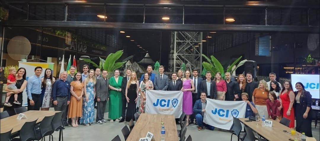 JCI de Ituporanga encerra ciclo e empossa novo Conselho Diretor para 2025