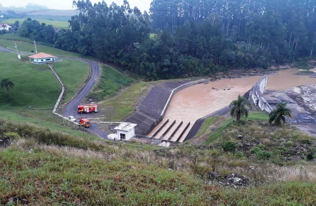 Jovem de 19 anos é encontrado morto na Barragem Sul em Ituporanga