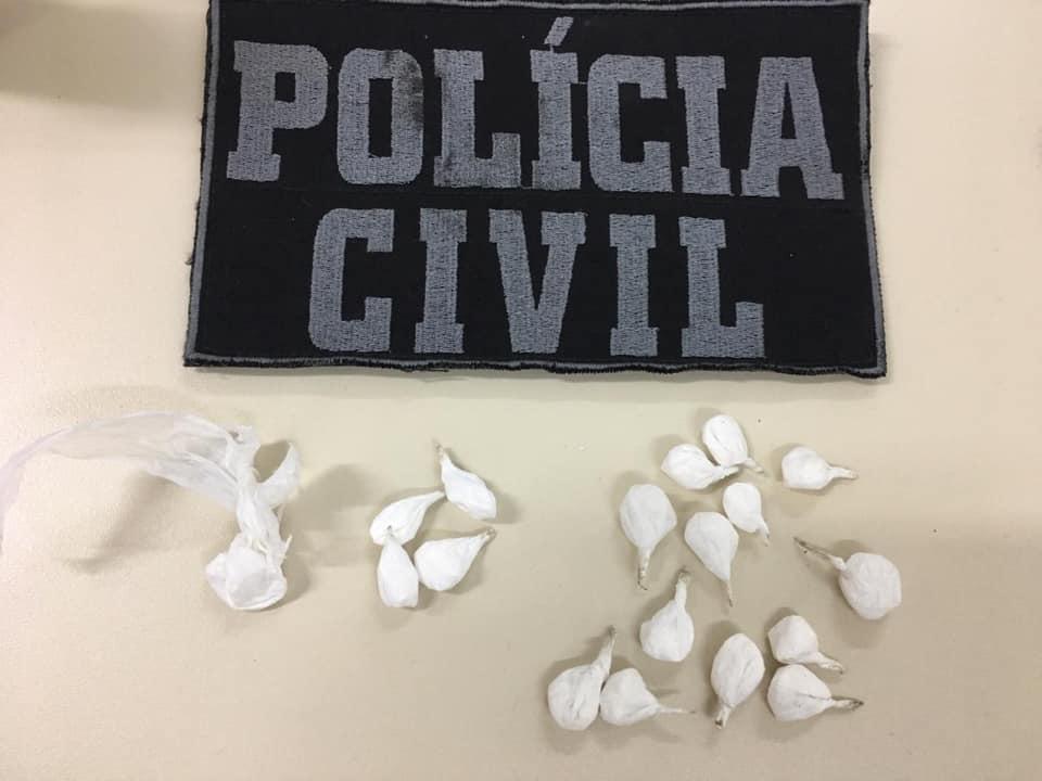 Jovem de 20 anos é preso acusado de tráfico de drogas em Ituporanga