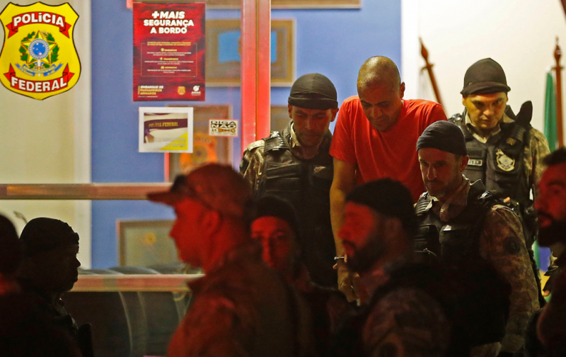 Justiça absolve autor de facada em Bolsonaro e determina internação