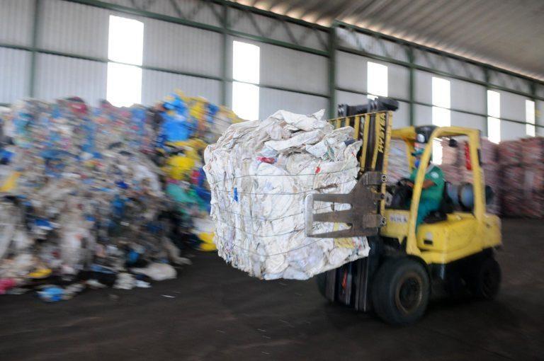Lei permite a destinação de dinheiro do imposto de renda para projeto de reciclagem de lixo
