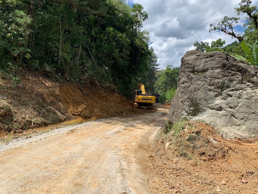 Licitações para asfaltamento de dois trechos de rodovias do Alto Vale são suspensas