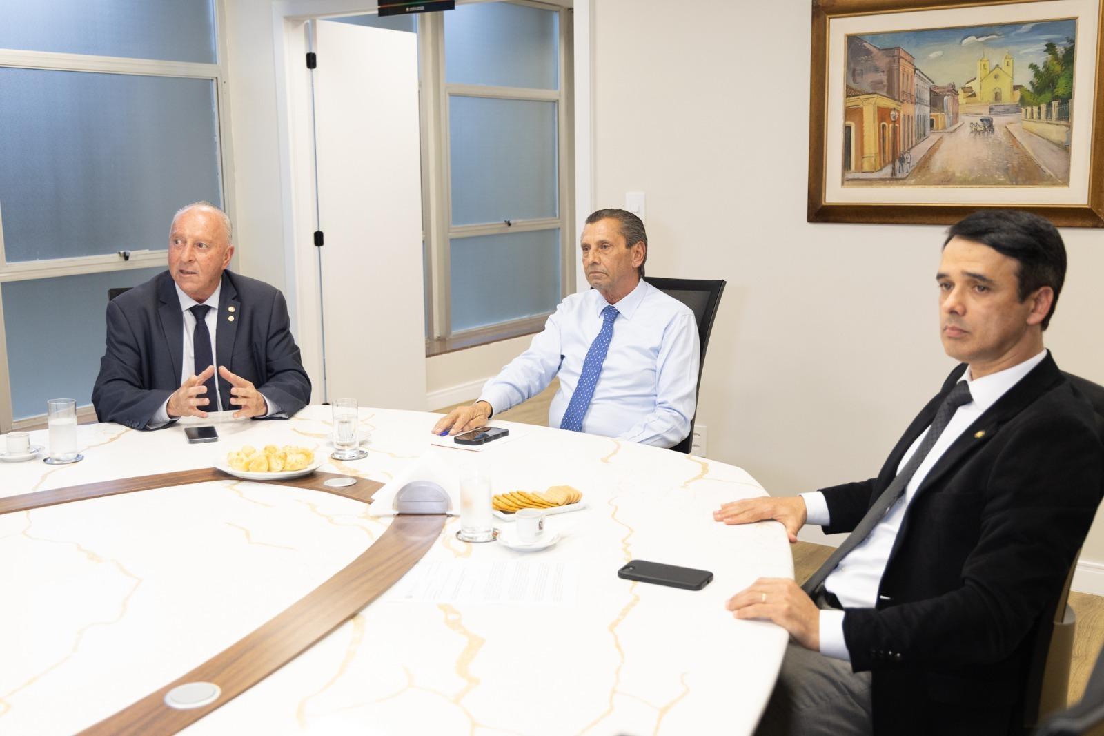 Liderada por Oscar Gutz, Bancada do Vale garante antecipação de R$ 10 milhões do duodécimo da Alesc para ações contra o El Niño
