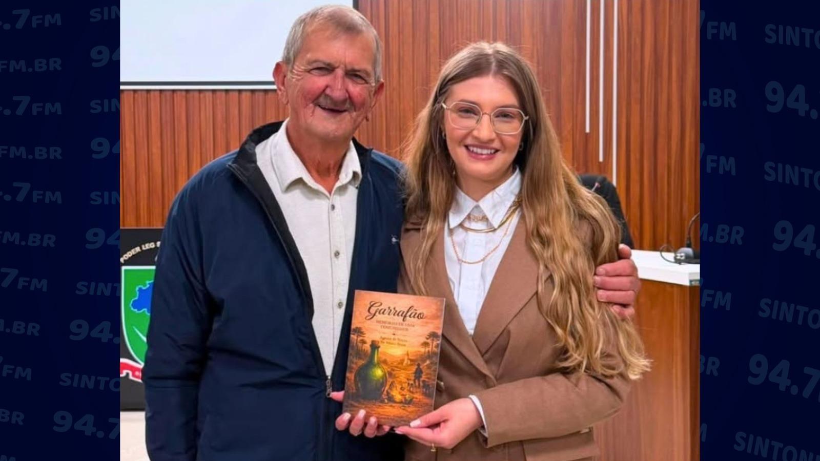 Livro resgata a origem e as memórias da comunidade do Garrafão, em Imbuia