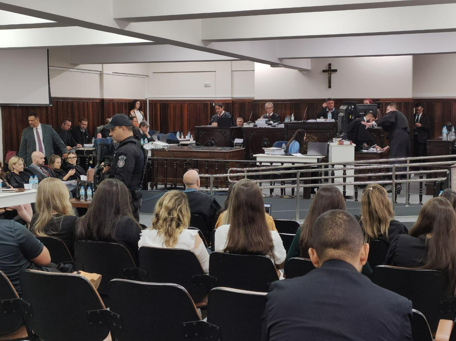 Maior tribunal do júri da história de SC termina com 21 réus condenados a mais de 320 anos