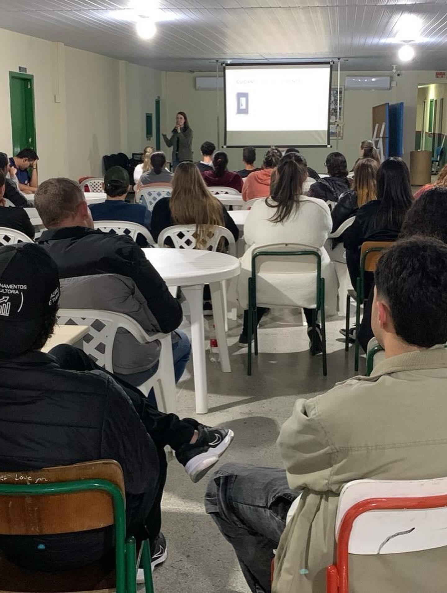 Matrículas abertas: CEJA de Ituporanga incentiva jovens e adultos a retomarem os estudos em 2026