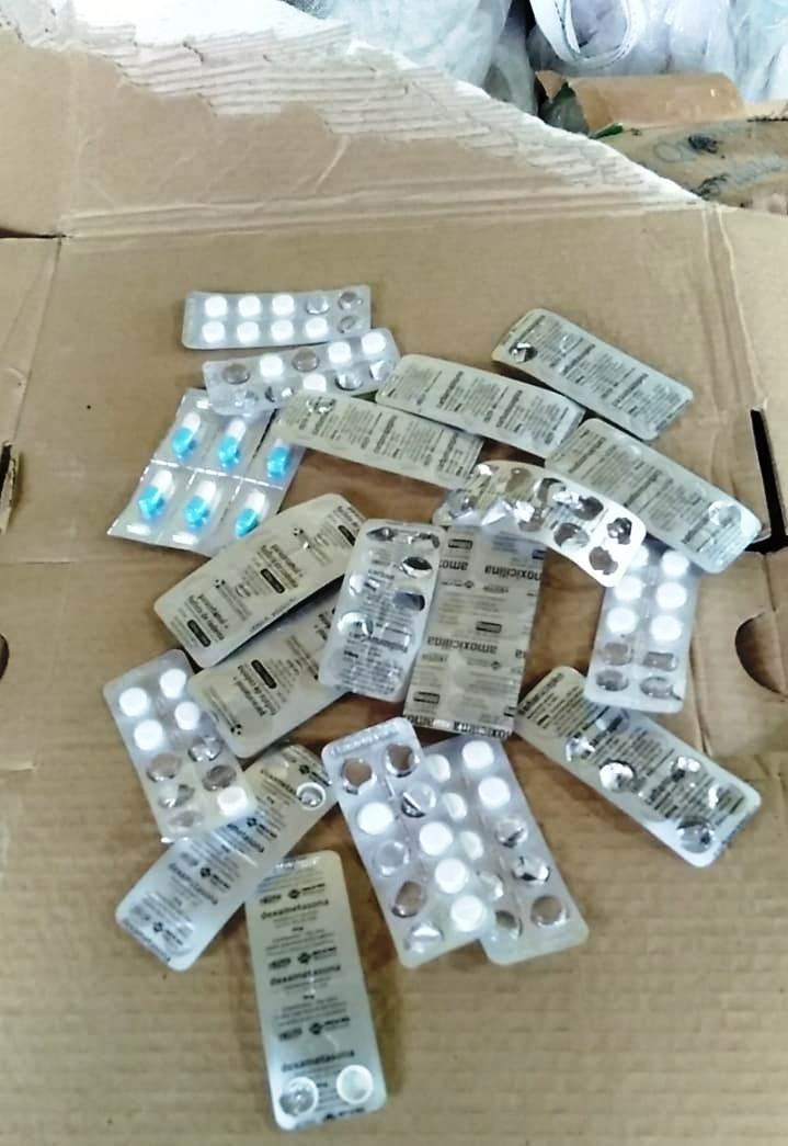 Medicamentos para tratamento da Covid-19 foram encontrados no lixo em Aurora