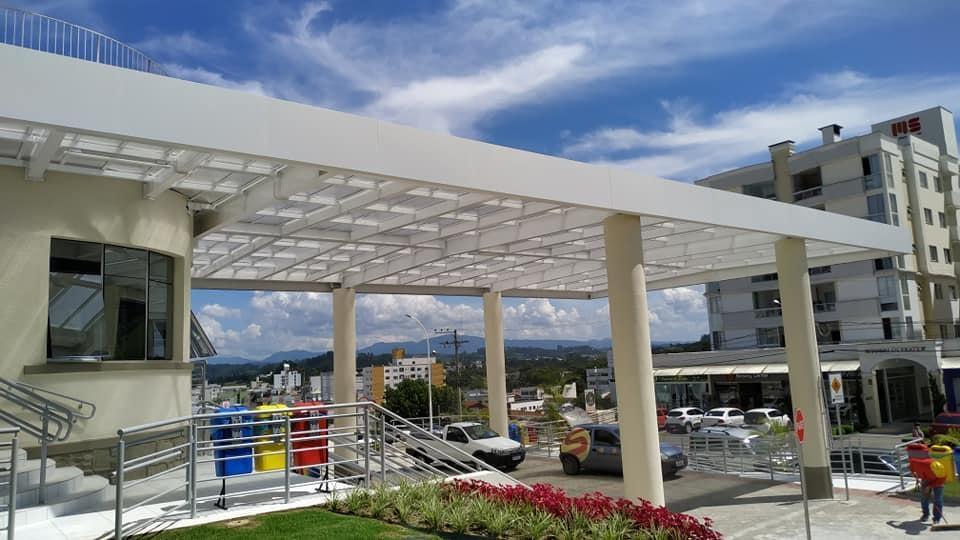Médico explica porque pacientes de fora da Região estão ocupando UTI's do Hospital Bom Jesus