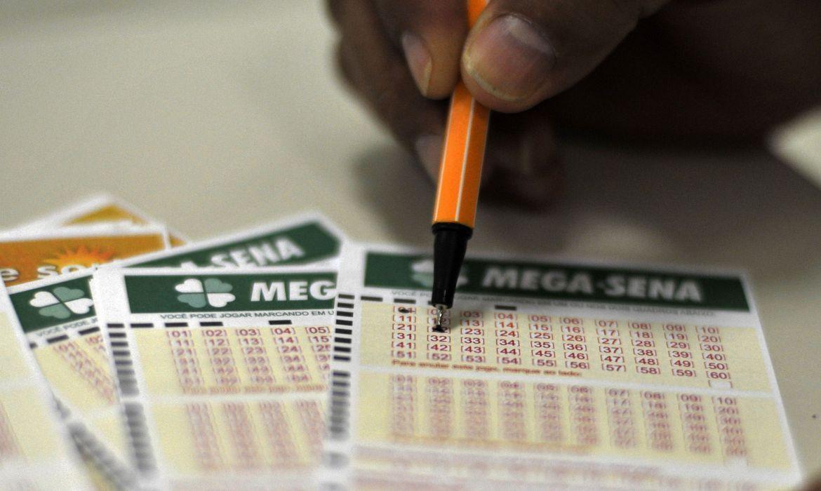 Mega-Sena pode pagar até R$ 90 milhões nesta quarta-feira 