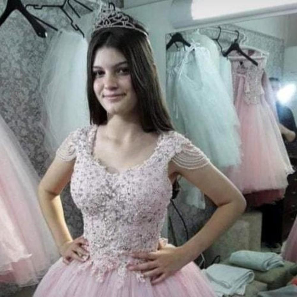Menina de 14 anos é achada morta com marcas de facadas em plantação de eucaliptos em SC 