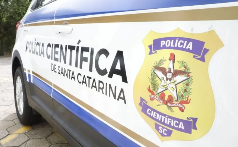 Menina de dois anos é achada morta em Treze Tílias e suspeita de assassinato mobiliza polícia
