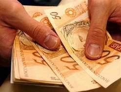 Metade do 13º salário dos servidores estaduais de SC será pago nesta semana