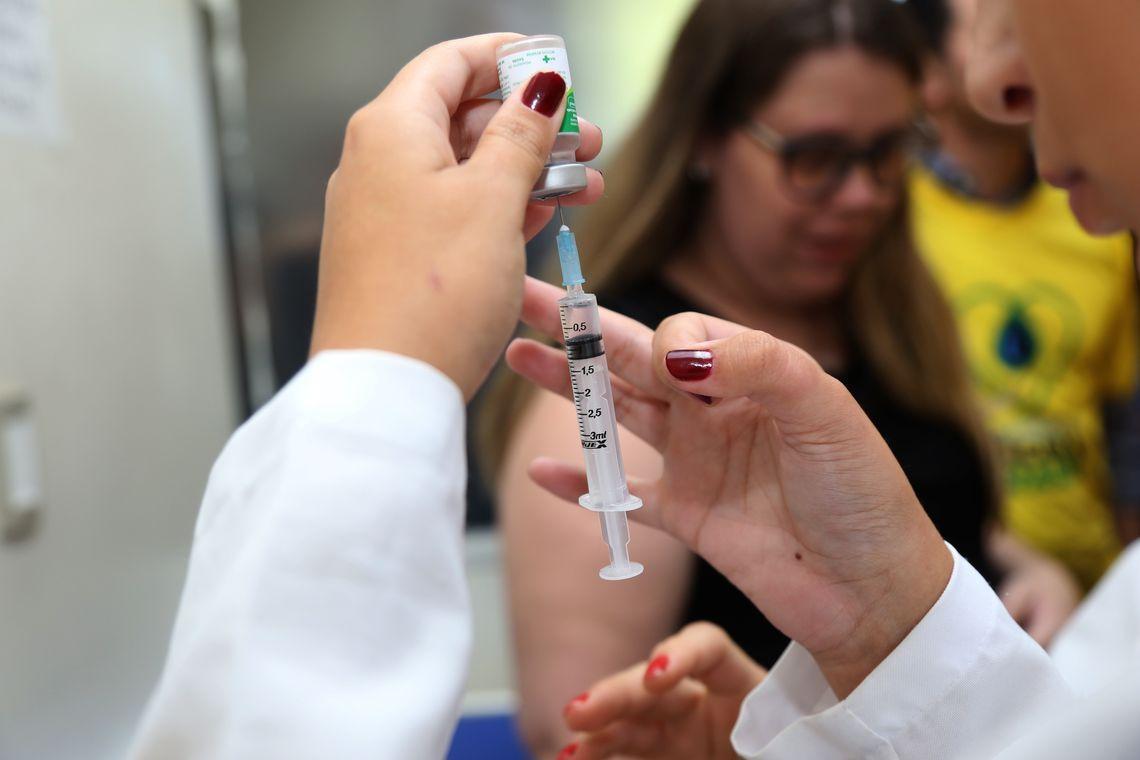 Ministério da Saúde abre segunda fase da vacinação contra gripe nesta segunda (22)