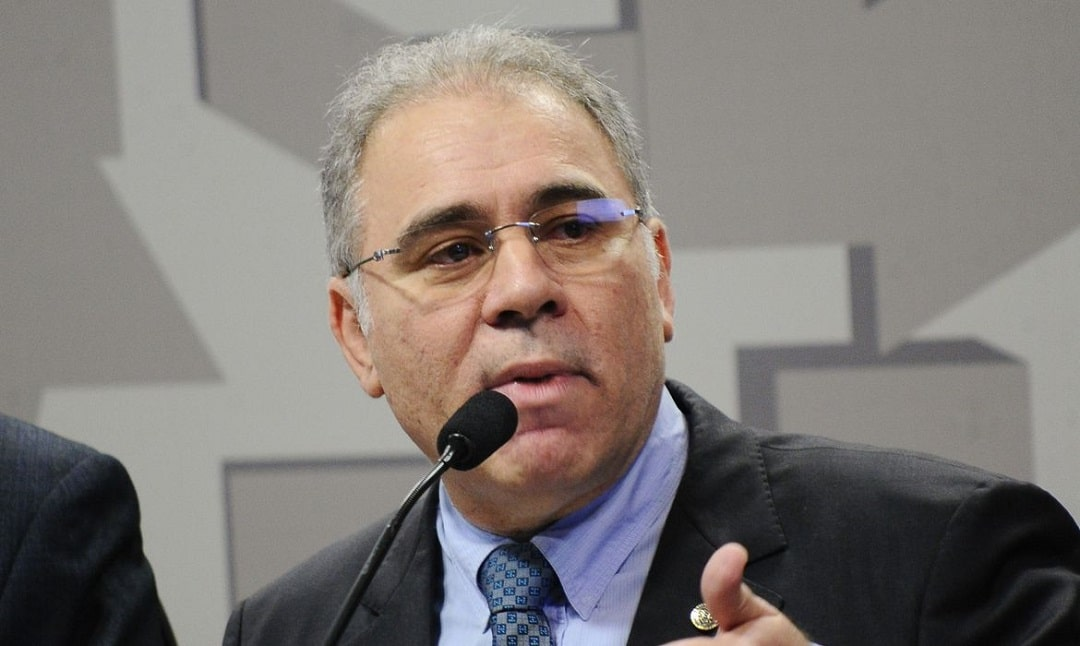 Ministro da saúde testa positivo para a covid-19 e terá que se isolar nos EUA