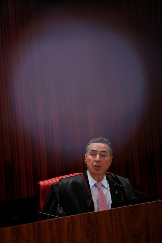 Ministro do STF suspende piso salarial de enfermagem e quer explicações sobre impactos
