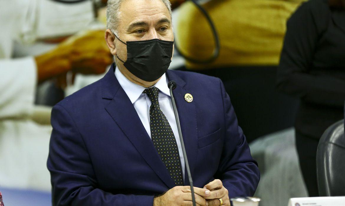 Ministro da Saúde pede ao Senado para rebaixar covid-19 à situação de endemia