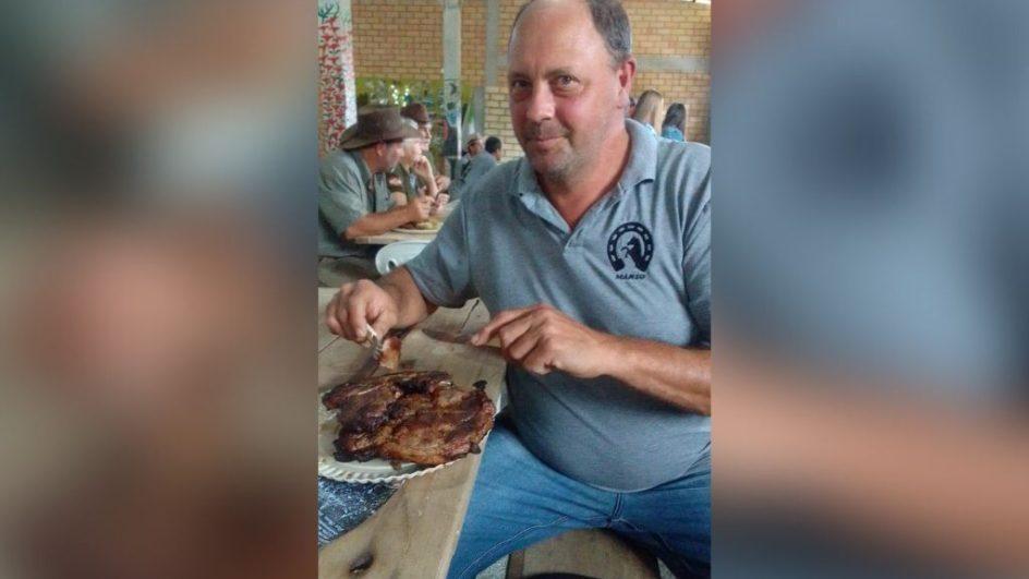 Homem que morreu após levar coice de cavalo foi sepultado nesta segunda-feira (10)