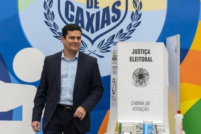 Moro aceita convite e será ministro da Justiça de Bolsonaro