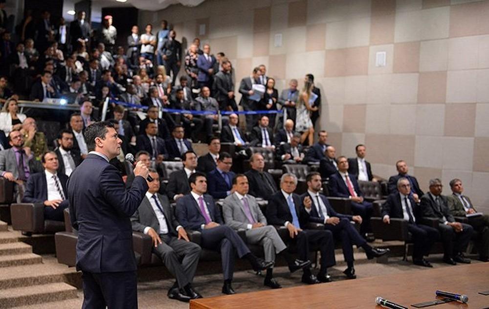 Moro apresenta projeto anticorrupção e antiviolência com alterações em 14 leis