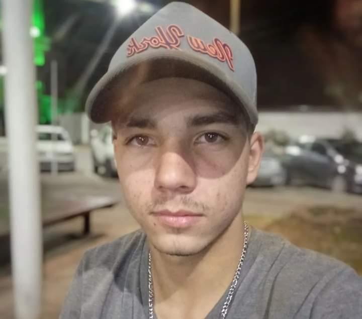 Motociclista morre ao bater em um poste em Rio do Sul