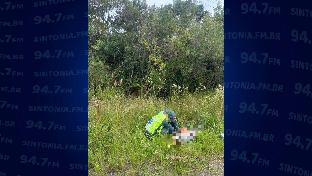 Motociclista passa a noite caído na mata após acidente em Bom Retiro
