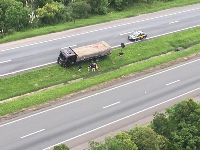 Motorista é preso no Paraná após 63 km de manobras perigosas