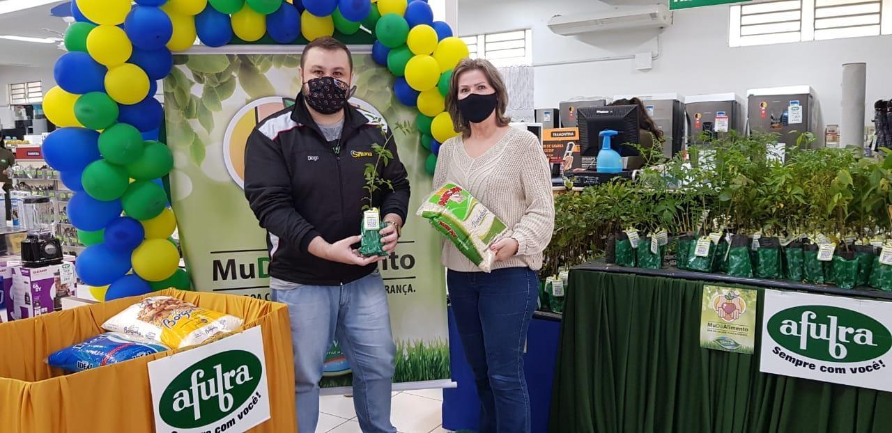 Troque um quilo de alimento por uma muda de árvore