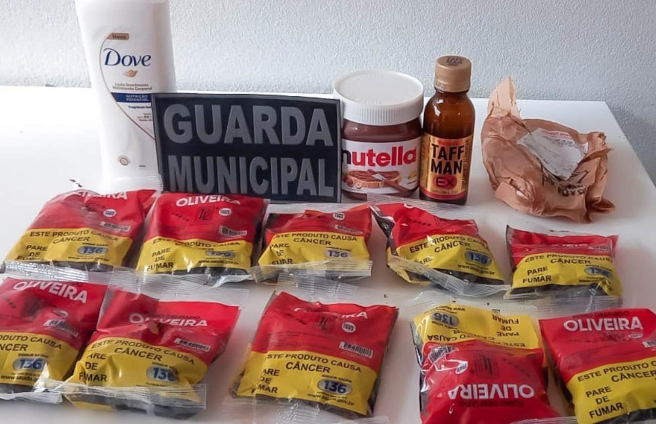 Mulher é conduzida a delegacia acusada de furtar supermercado no Alto Vale