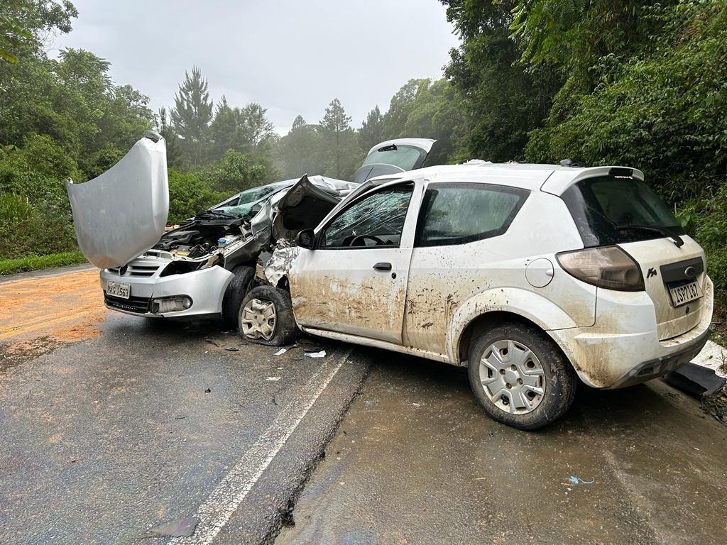 Mulher que conduzia veículo do Alto Vale morre em acidente na BR-282