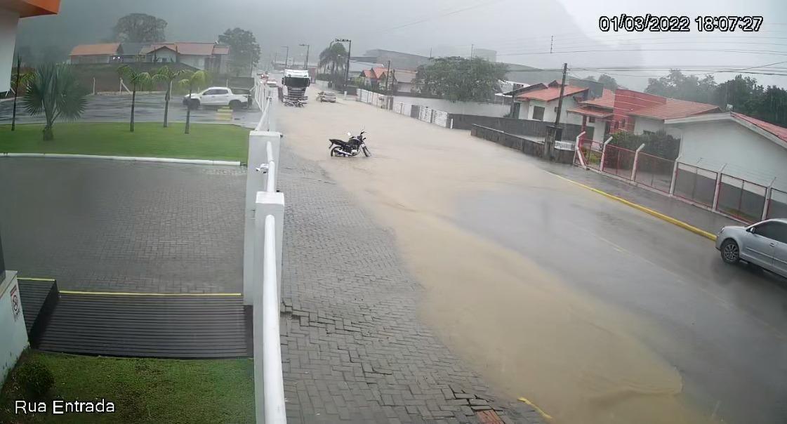 Município de Aurora registra prejuízos com a chuva do final da tarde desta terça-feira 