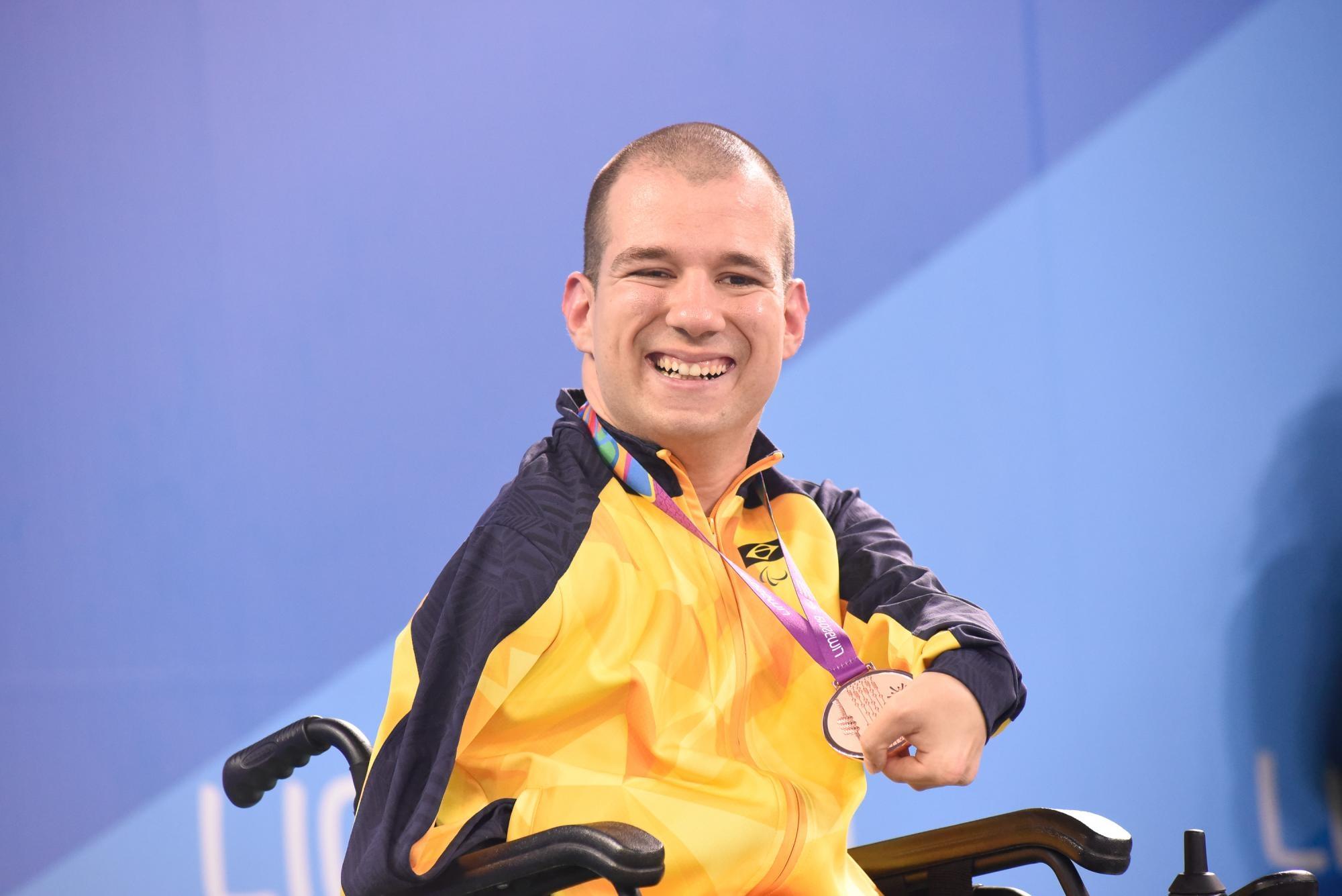 Nadador Bruno Becker garante vaga nas Paralímpiadas de Tóquio