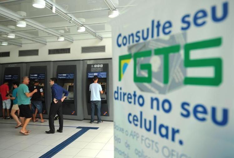 Nascidos em junho e julho sem conta na Caixa podem sacar FGTS 
