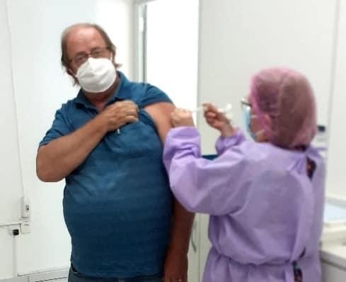 Neste sábado (08) tem vacinação contra a Covid para idosos de 60 anos e profissionais da saúde