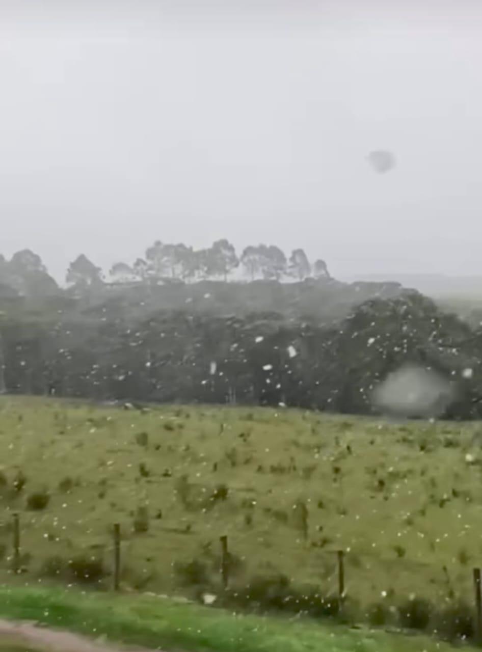 Neve é registrada em Urupema e São Joaquim nesta quinta-feira (29)