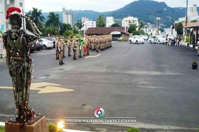 13º Batalhão de Polícia Militar realiza solenidade de promoção, em Rio do Sul 