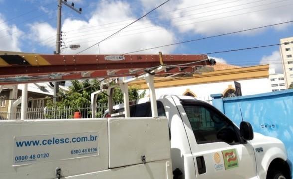 44 mil unidades do Alto Vale ficaram sem energia elétrica no final da tarde desta segunda-feira