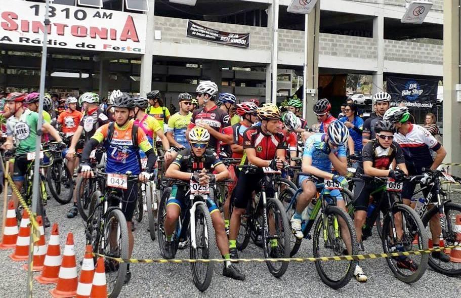 7ª Volta de Mountain Bike de Ituporanga reuniu quase 300 competidores neste domingo