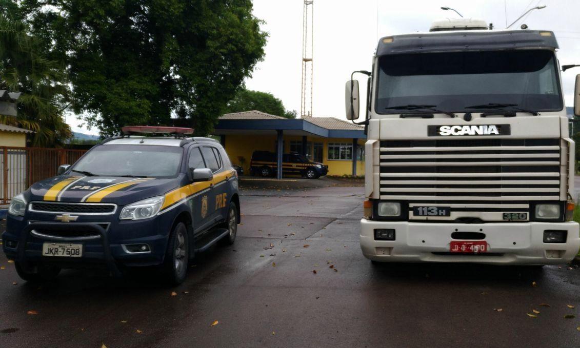 Ação conjunta PRF e Receita Federal apreende 200 mil maços de cigarros contrabandeados escondidos na BR-470 em Pouso Redondo