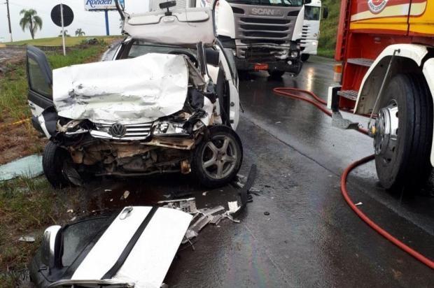 Acidente deixa uma pessoa gravemente ferida na BR-470 em Pouso Redondo