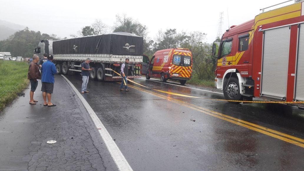 Acidente deixa uma pessoa morta na BR-470, em Agronômica